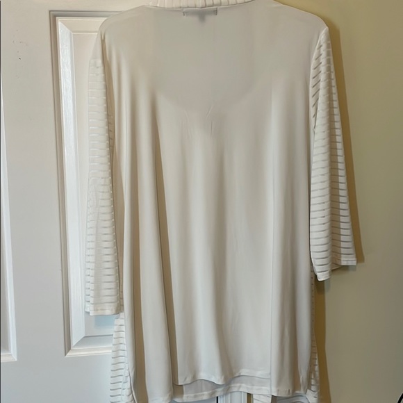 Beige blouse 2X. Shell and sheer overshirt. - Picture 5 of 5